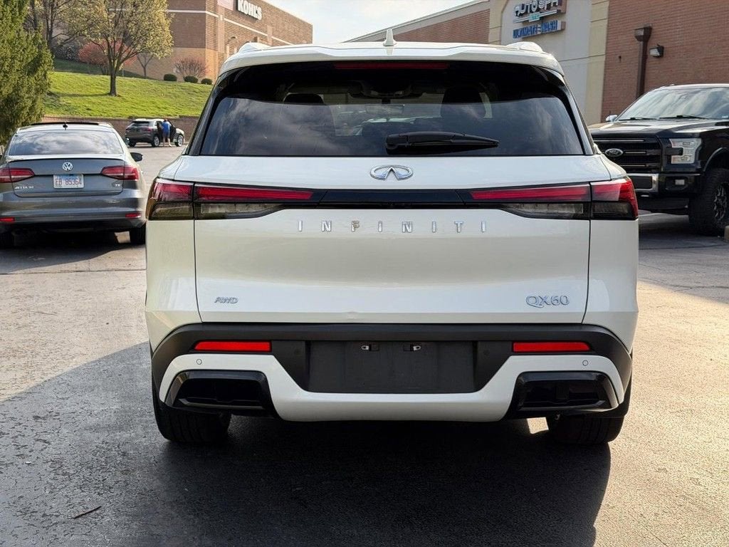 2024 INFINITI QX60 LUXE