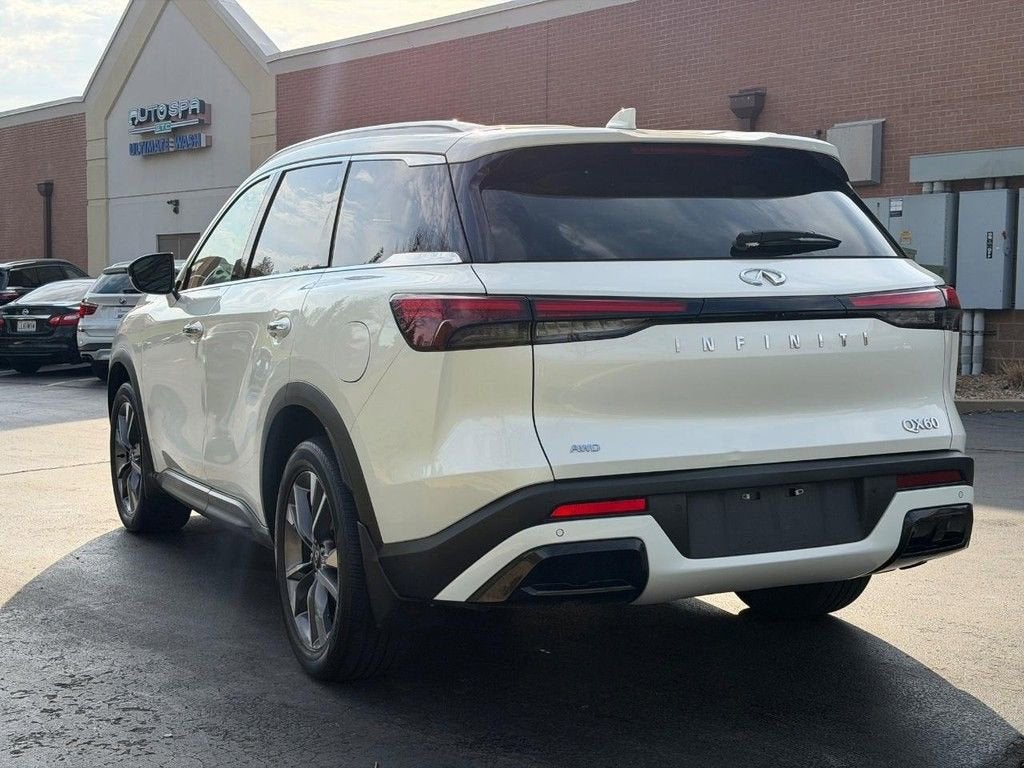 2024 INFINITI QX60 LUXE
