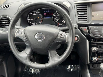 2020 Nissan Pathfinder SV