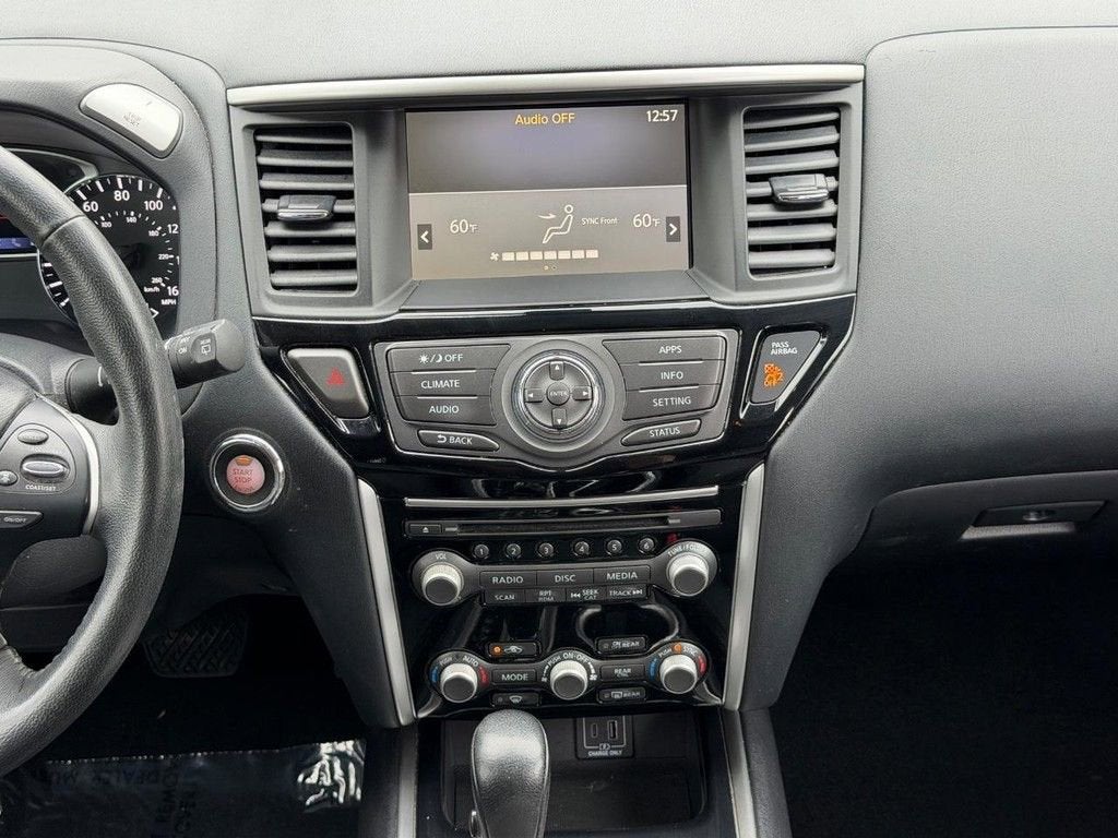 2020 Nissan Pathfinder SV