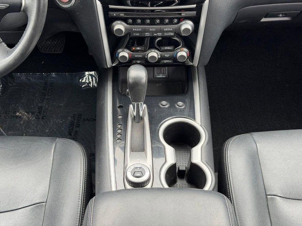 2020 Nissan Pathfinder SV