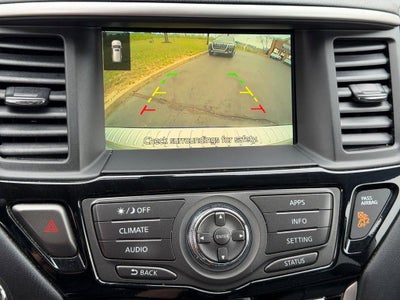 2020 Nissan Pathfinder SV