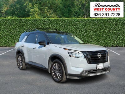 2023 Nissan Pathfinder SL