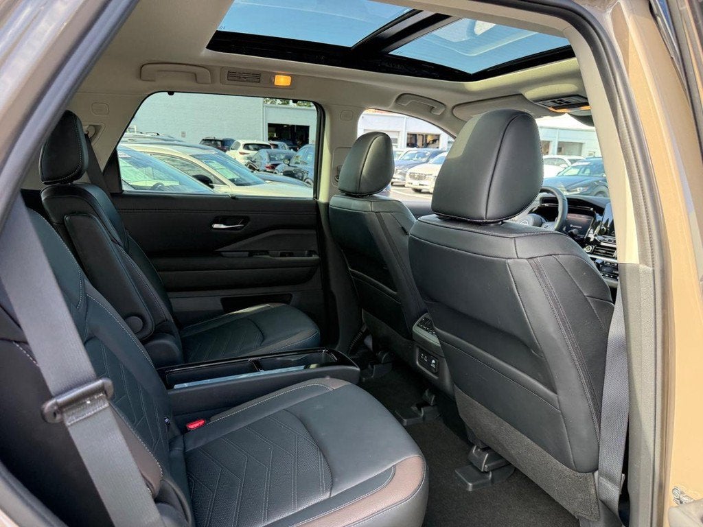 2024 Nissan Pathfinder Platinum