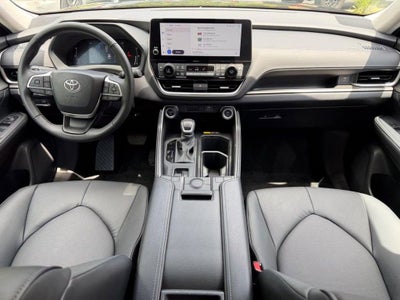 2026 Toyota Grand Highlander Hybrid LE