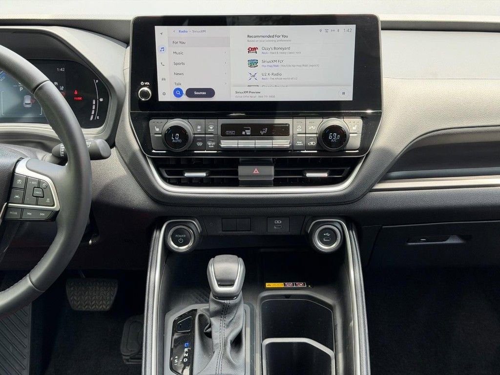 2026 Toyota Grand Highlander Hybrid LE