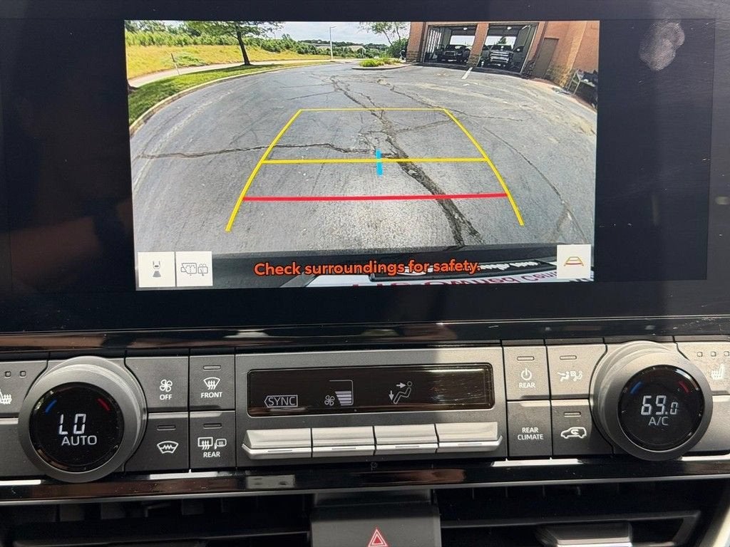 2026 Toyota Grand Highlander Hybrid LE