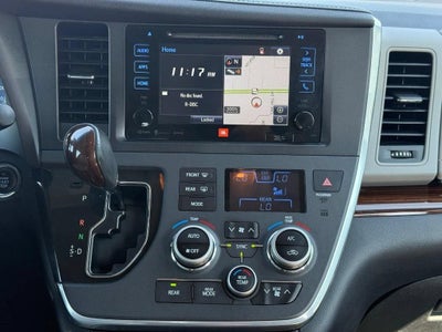 2017 Toyota Sienna XLE