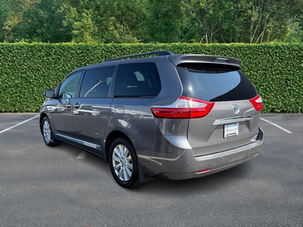 2017 Toyota Sienna XLE
