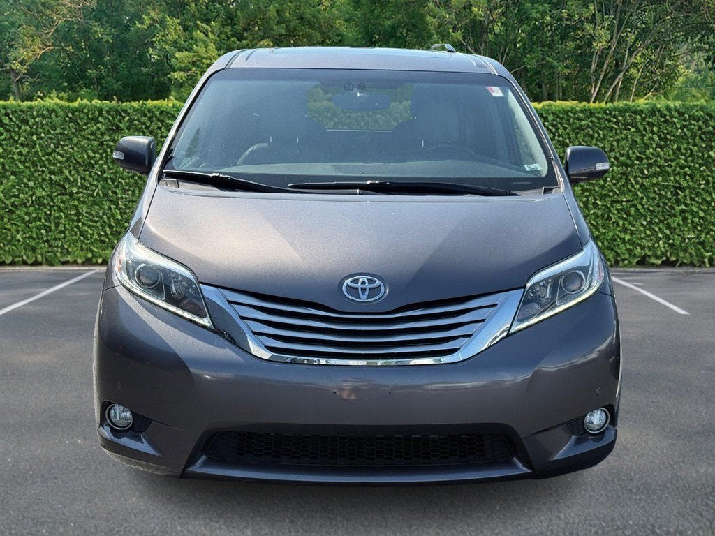 2017 Toyota Sienna XLE