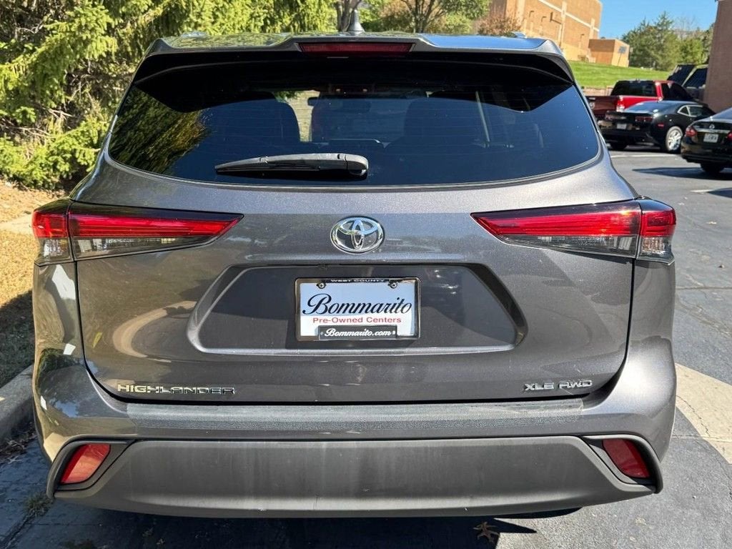 2021 Toyota HIGHLANDER XLE