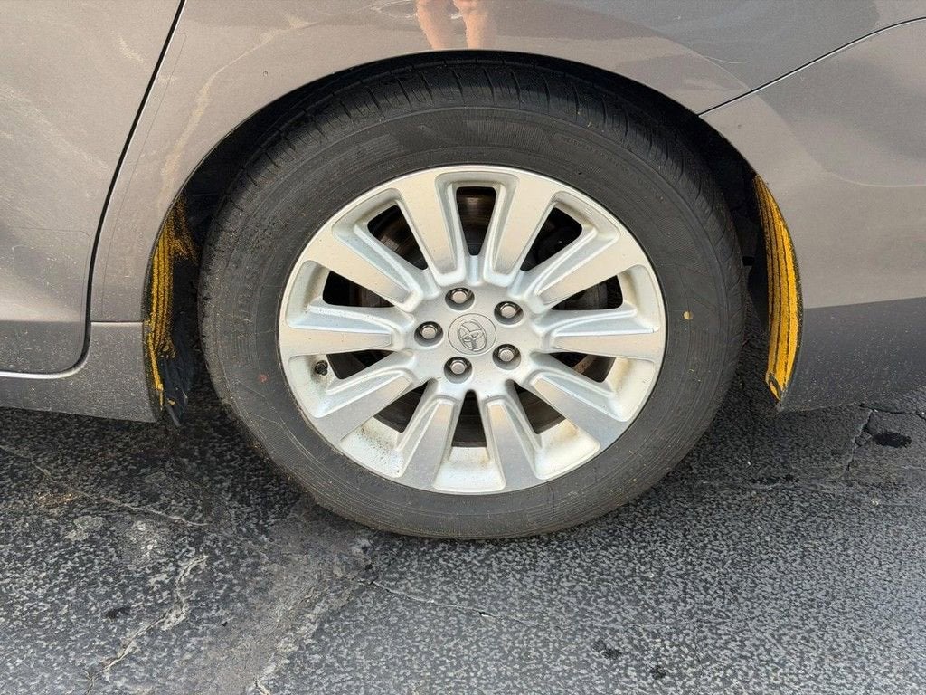 2011 Toyota Sienna XLE AAS