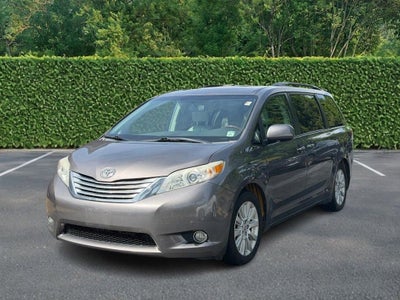 2011 Toyota Sienna XLE AAS