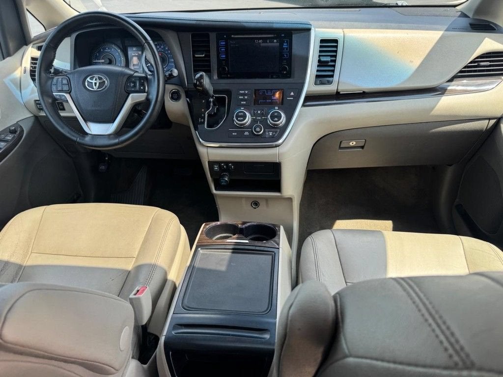2015 Toyota Sienna XLE