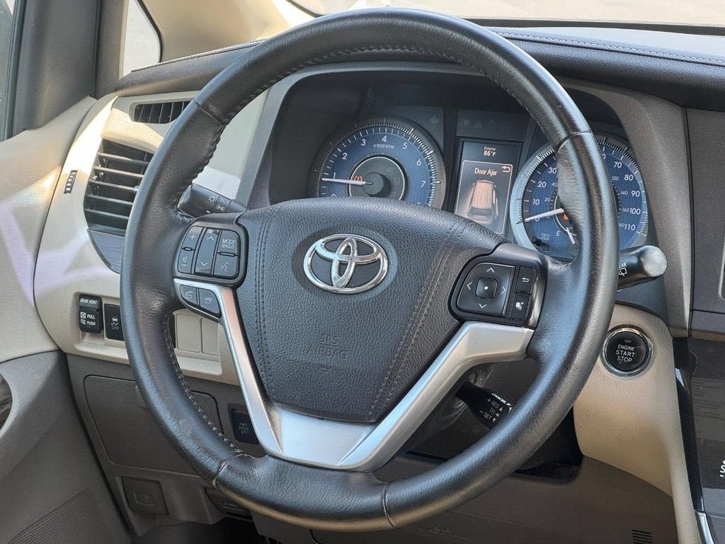 2015 Toyota Sienna XLE