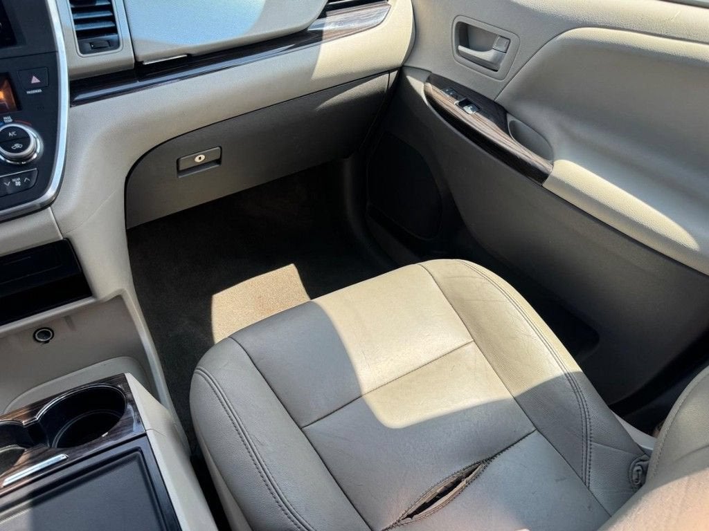 2015 Toyota Sienna XLE