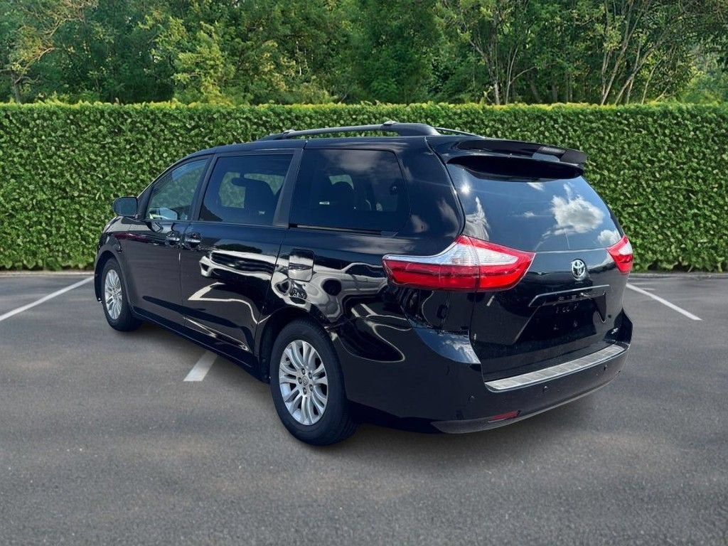 2015 Toyota Sienna XLE