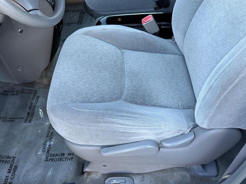 2005 Toyota Sienna CE