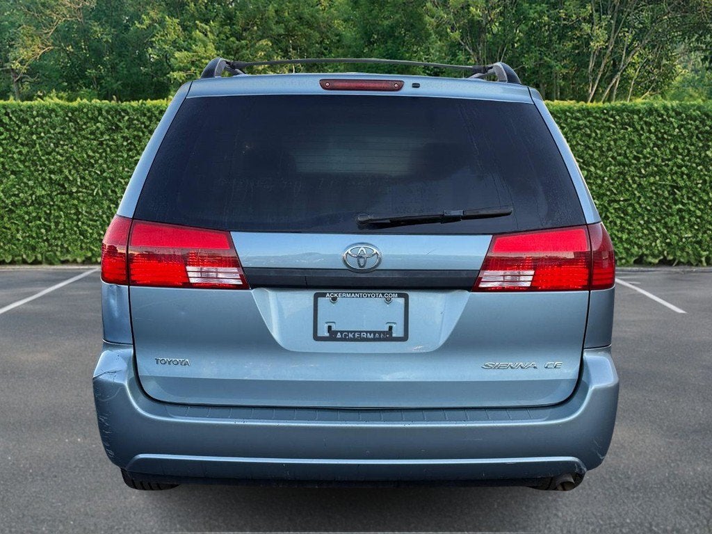 2005 Toyota Sienna CE