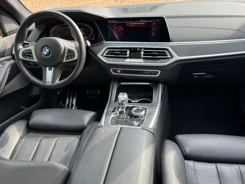2021 BMW X7 M50i