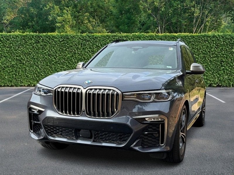 2021 BMW X7 M50i
