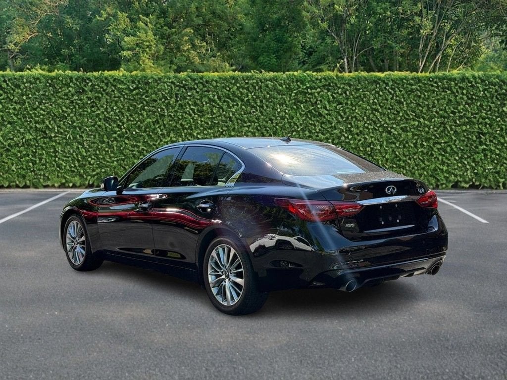 2023 INFINITI Q50 LUXE