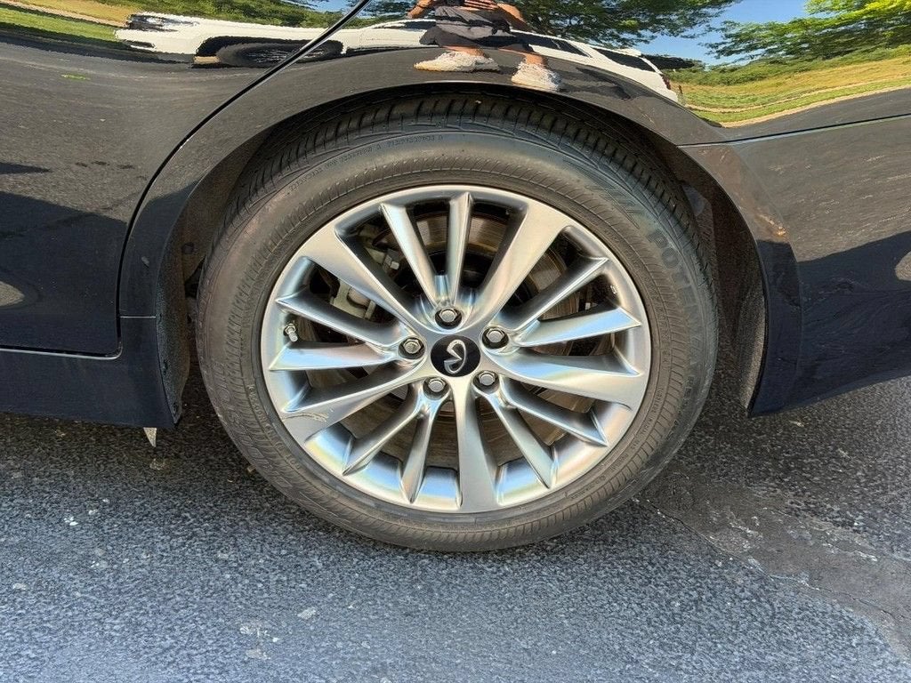 2023 INFINITI Q50 LUXE