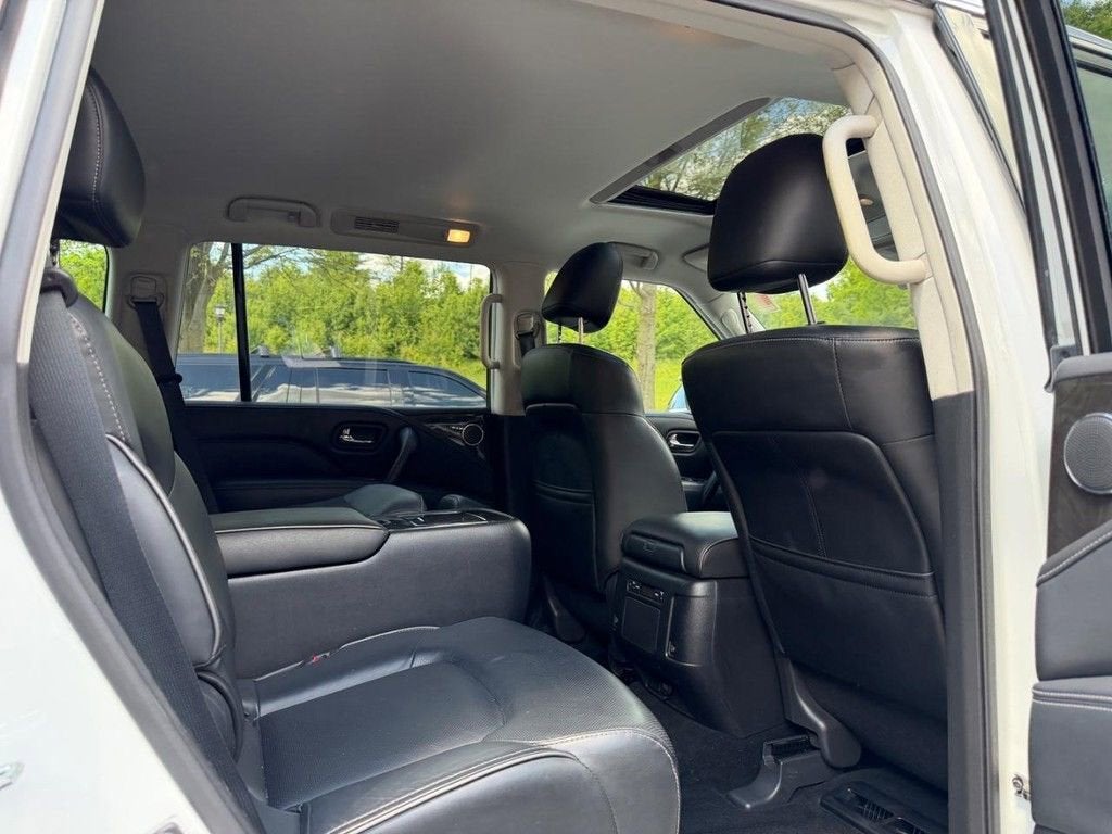 2022 INFINITI QX80 LUXE