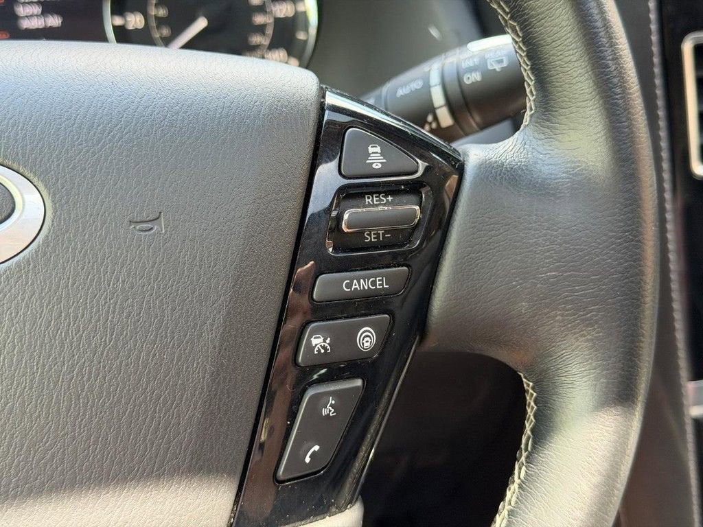 2022 INFINITI QX80 LUXE