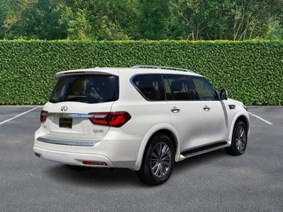 2022 INFINITI QX80 LUXE