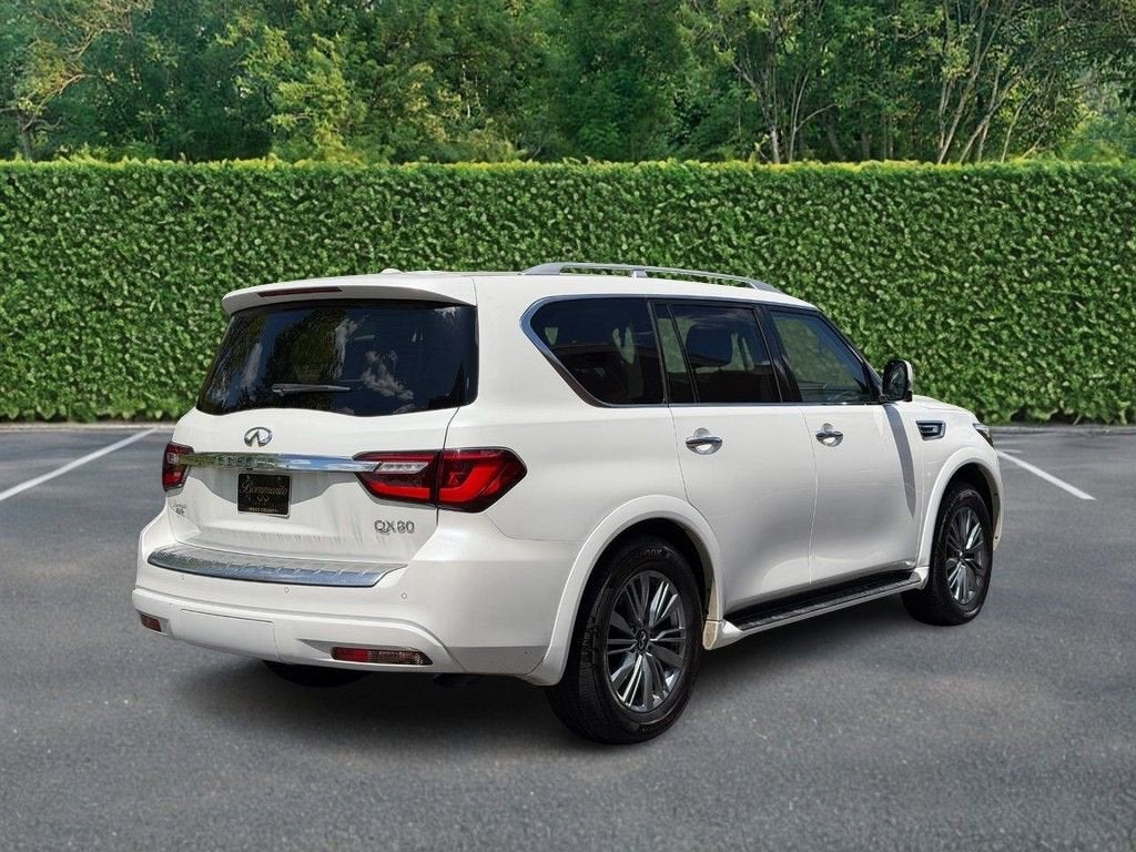 2022 INFINITI QX80 LUXE