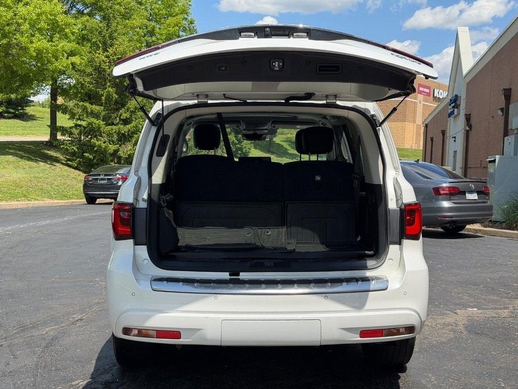 2022 INFINITI QX80 LUXE