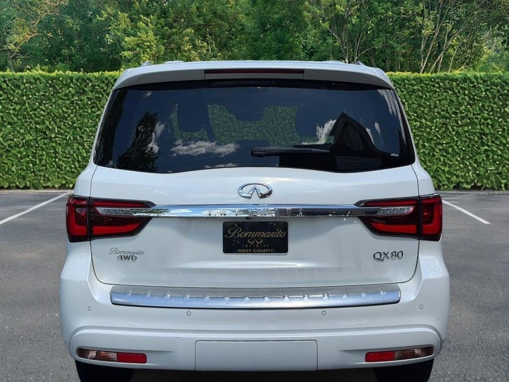 2022 INFINITI QX80 LUXE