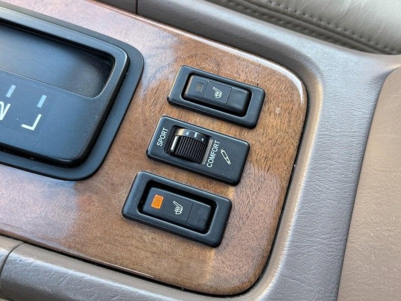 1998 Lexus ES 300 Luxury Sport Sdn 4DR SDN AT