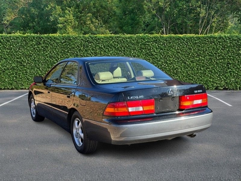 1998 Lexus ES 300 Luxury Sport Sdn 4DR SDN AT