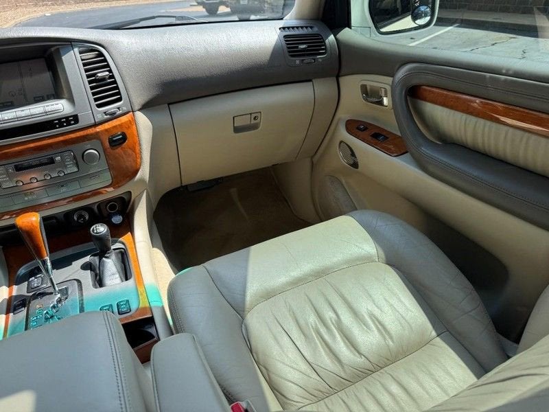 2005 Lexus LX 470 4DR SUV