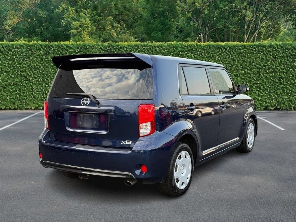 2013 Scion xB Base