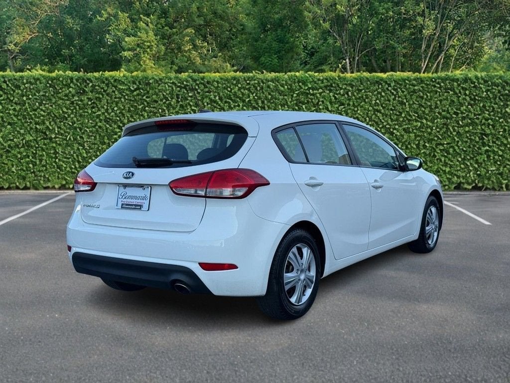 2017 Kia Forte5 LX