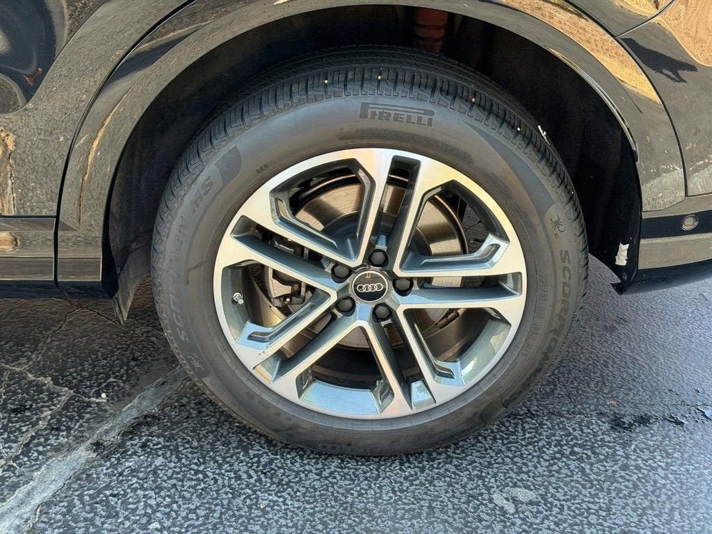 2025 Audi Q5 Premium