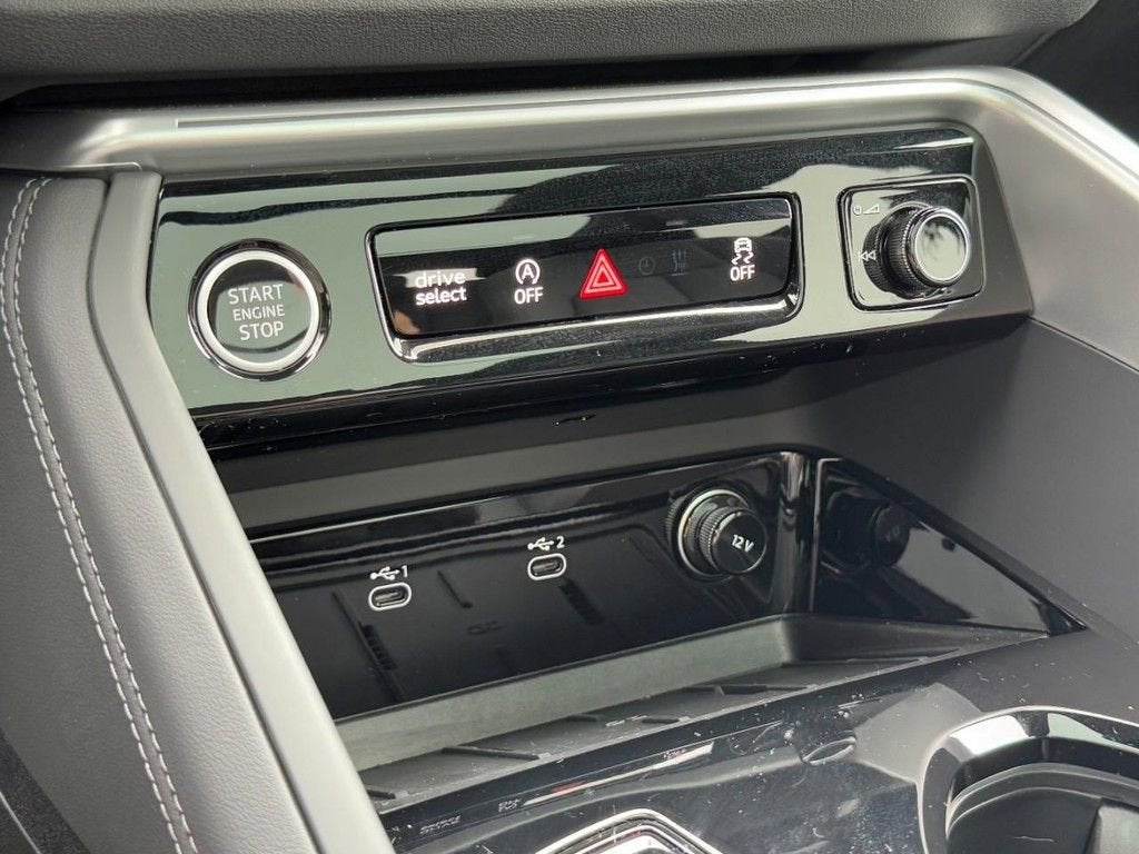 2025 Audi Q5 Premium