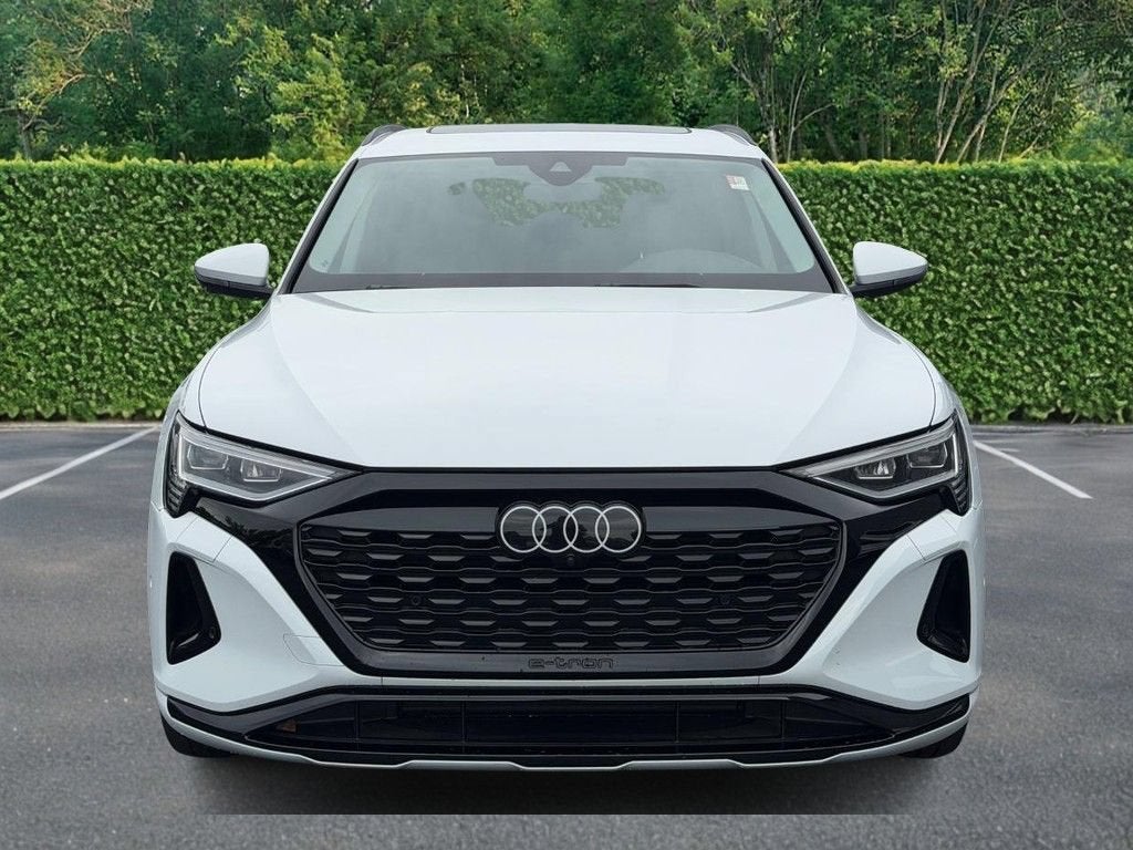 2024 Audi Q8 e-tron Premium Plus