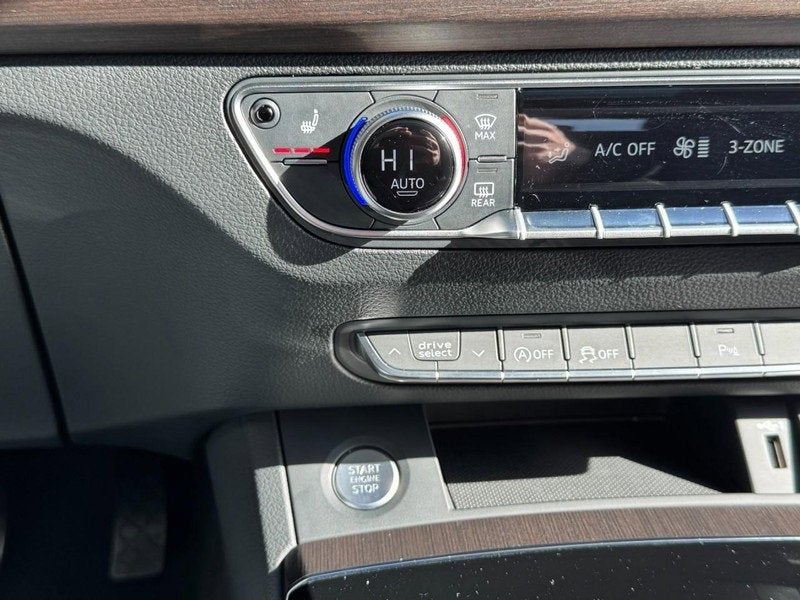 2025 Audi Q5 Premium