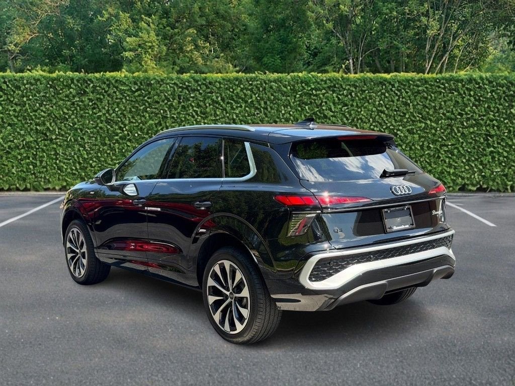 2026 Audi Q3 S line