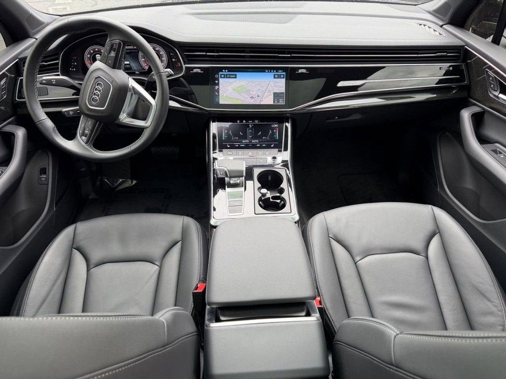2025 Audi Q7 Premium
