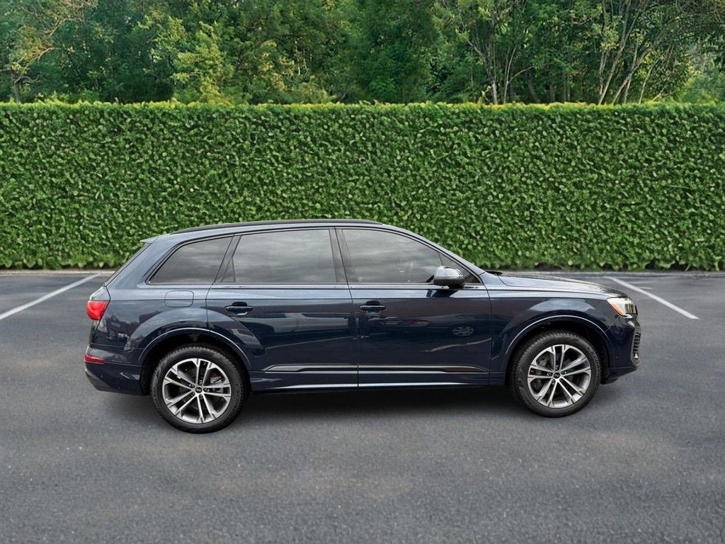 2025 Audi Q7 Premium