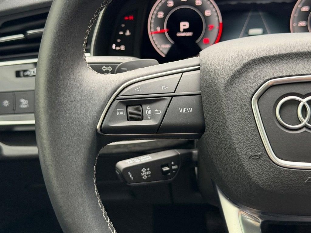 2025 Audi Q7 Premium