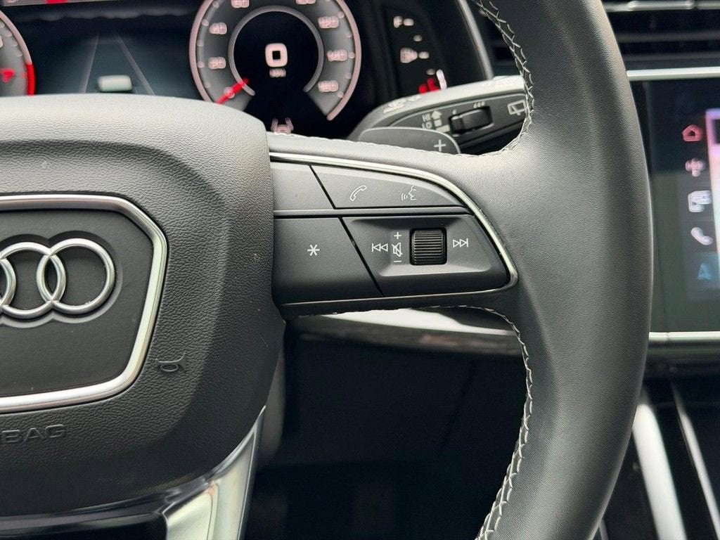 2025 Audi Q7 Premium