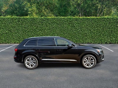 2025 Audi Q7 Premium