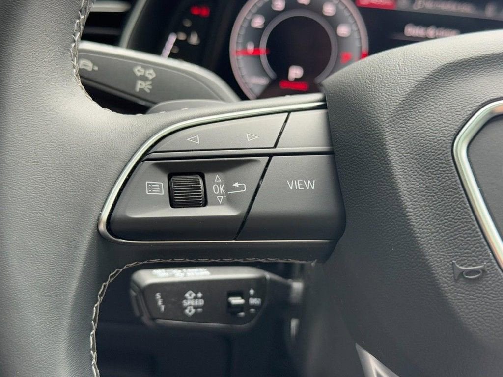 2025 Audi Q7 Premium