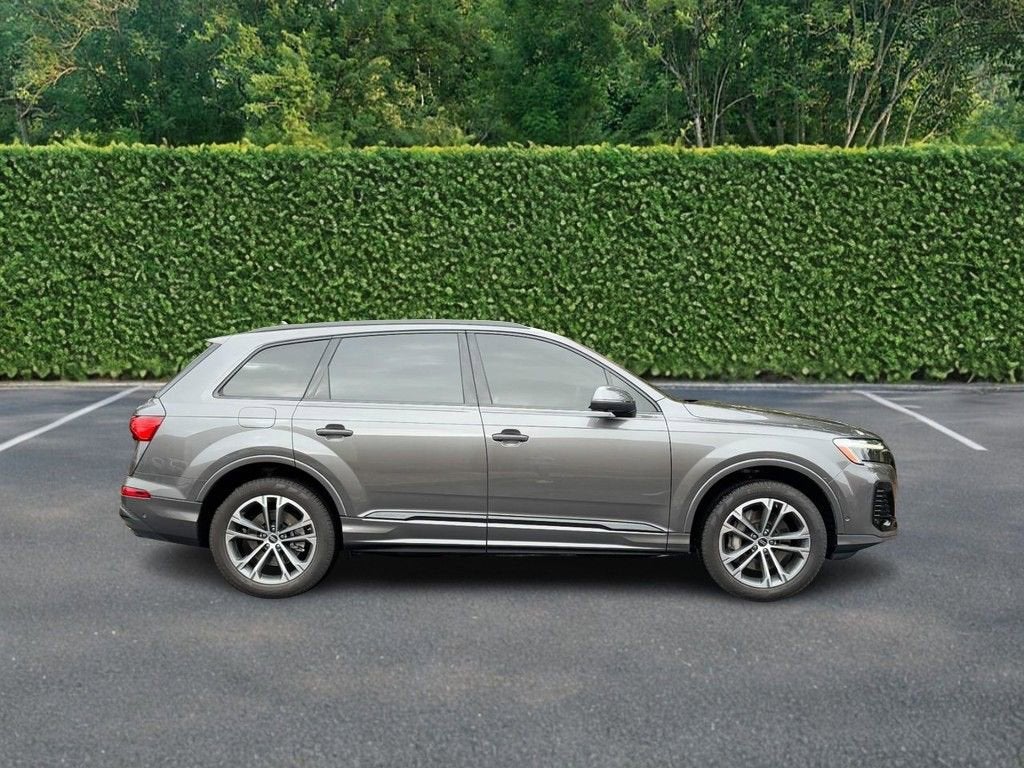 2025 Audi Q7 Premium